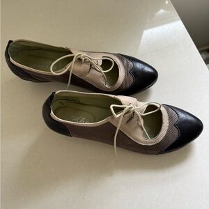 Women's Three-Tone Lace-Up Leather Vintage Style Square Heel: Black, Grey, Cream